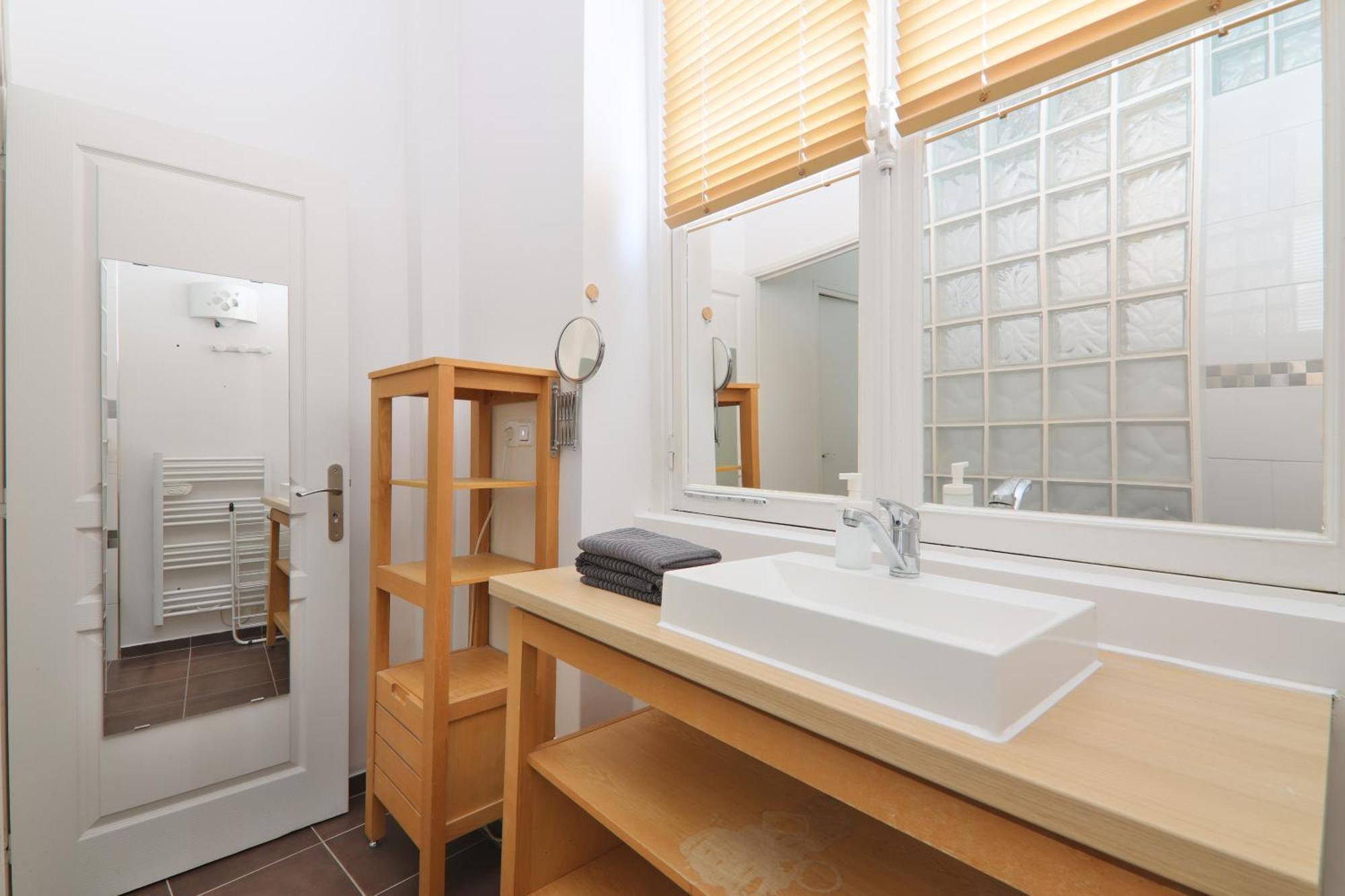 Appartement Quartier Place Des Vosges Paris Bagian luar foto
